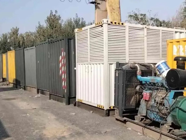 盐亭200KW柴油发电机机组每小时油耗是多少?